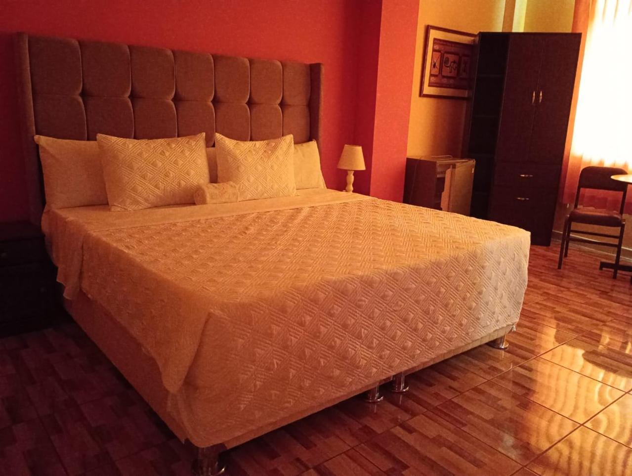 Madison Suite Такна Екстериор снимка