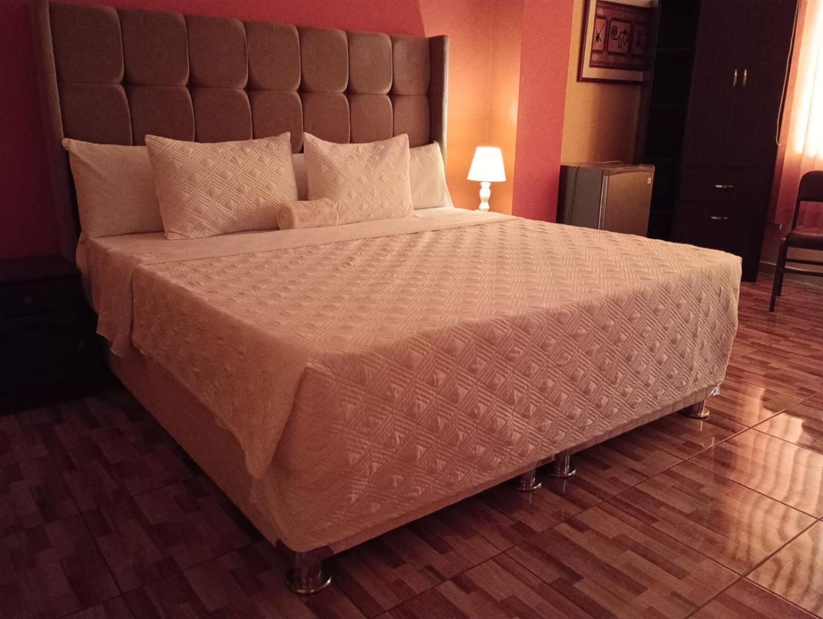 Madison Suite Такна Екстериор снимка